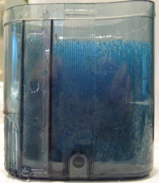 This is the bottom half of a Duetto 59 with an extra biological sponge filter added where the carbon is supposed to be.