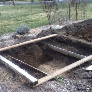 Building the new pond. If my measurements are good it will be about 1400+gal.