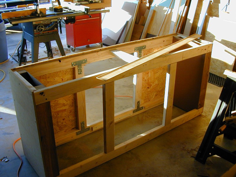 A wider view of the construction of the frame
