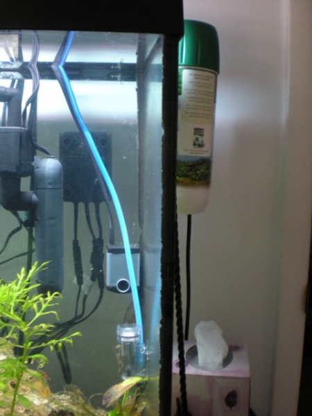 The BioMax CO2 system, including reactor and powerhead
